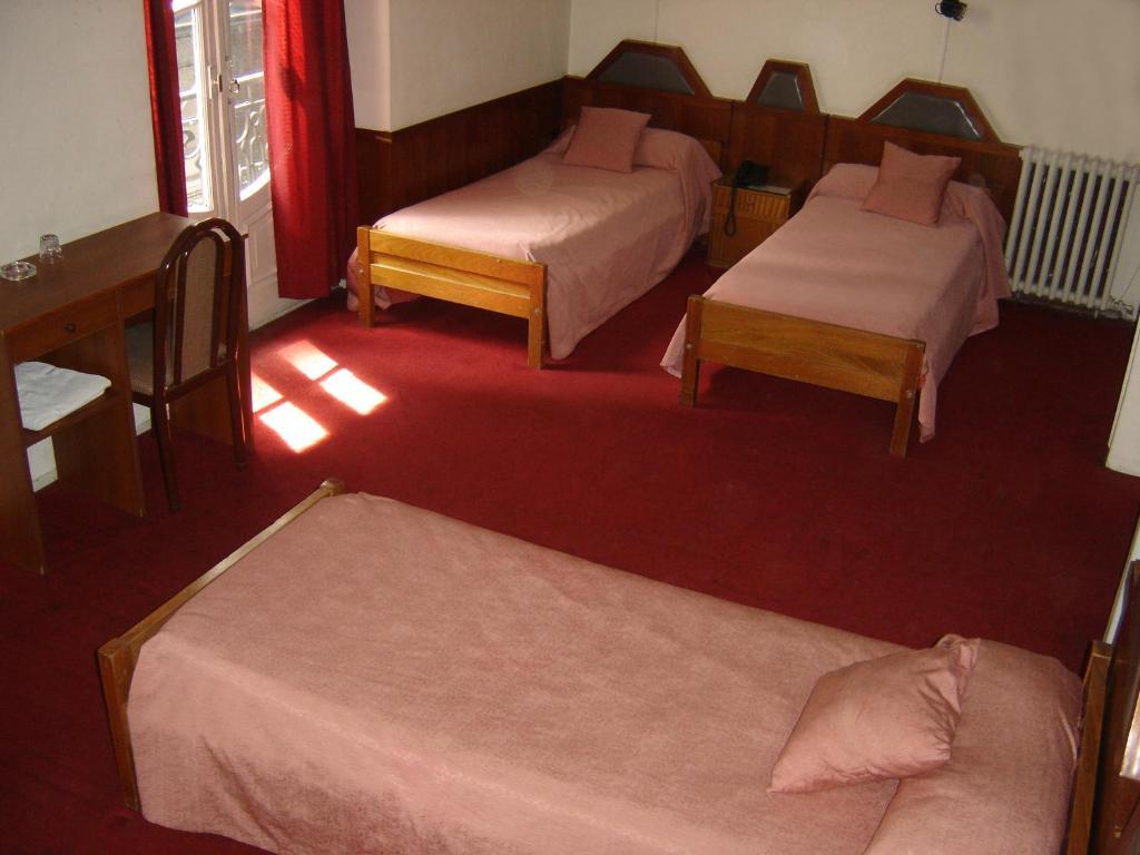 Hotel Chile Buenos Aires Room photo